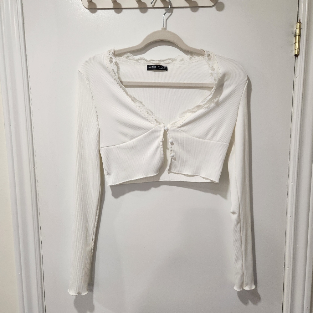 SHEIN White Lace Trim Cropped Blouse